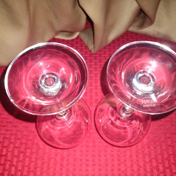 Set of 2 Rona Lead-Free Crystaline Wine Glasses – Made in Slovakia - Picture 4 of 6